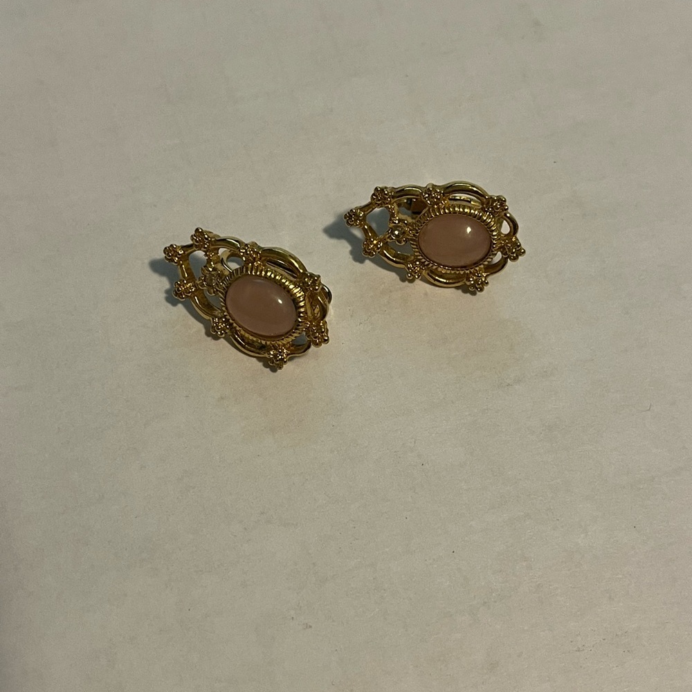 Vintage Clip On Earrings